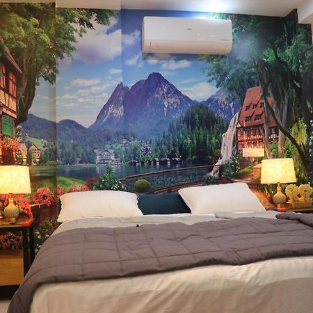 Luxury Manzil Apartment Lahore Esterno foto