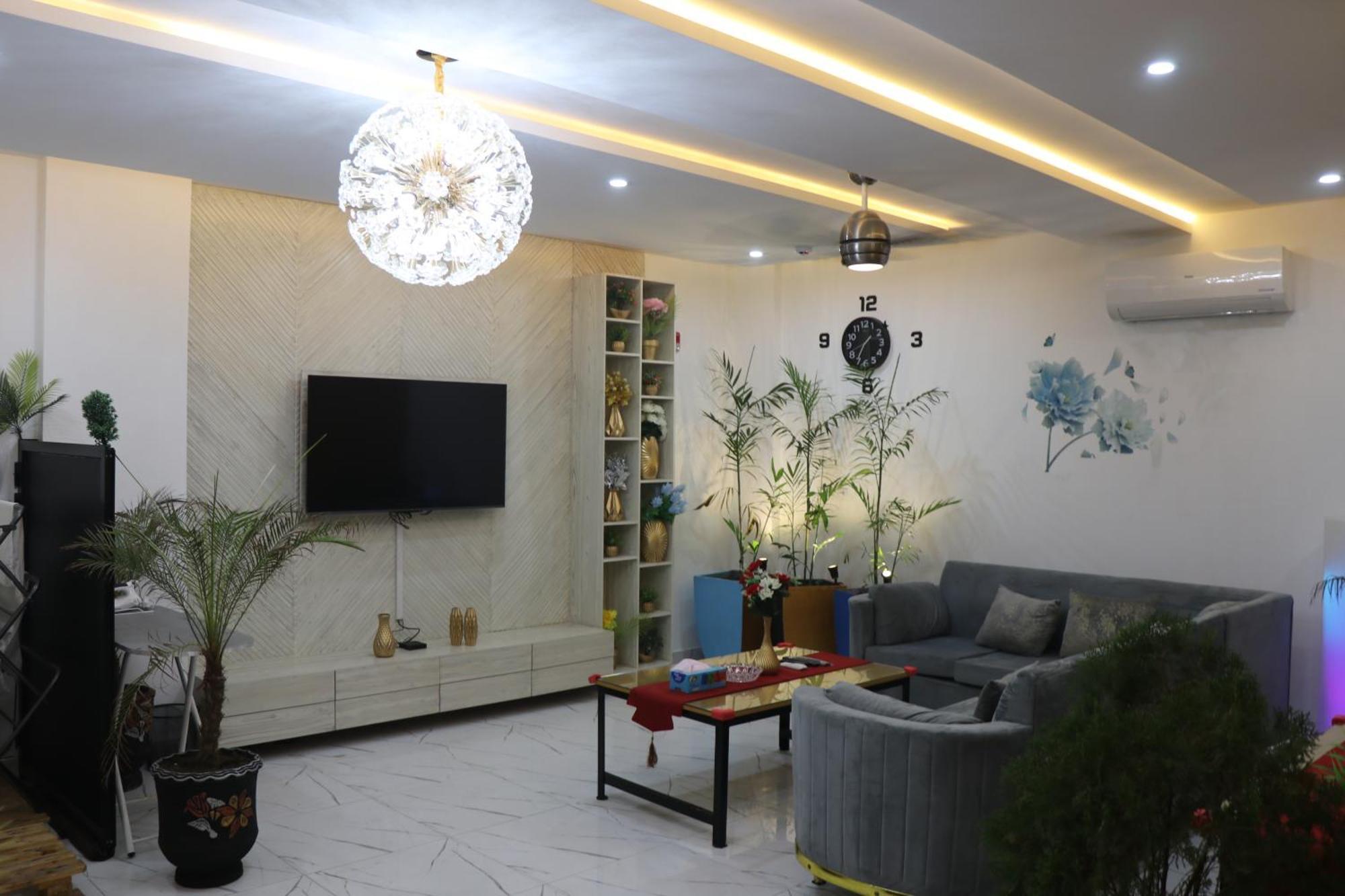 Luxury Manzil Apartment Lahore Esterno foto