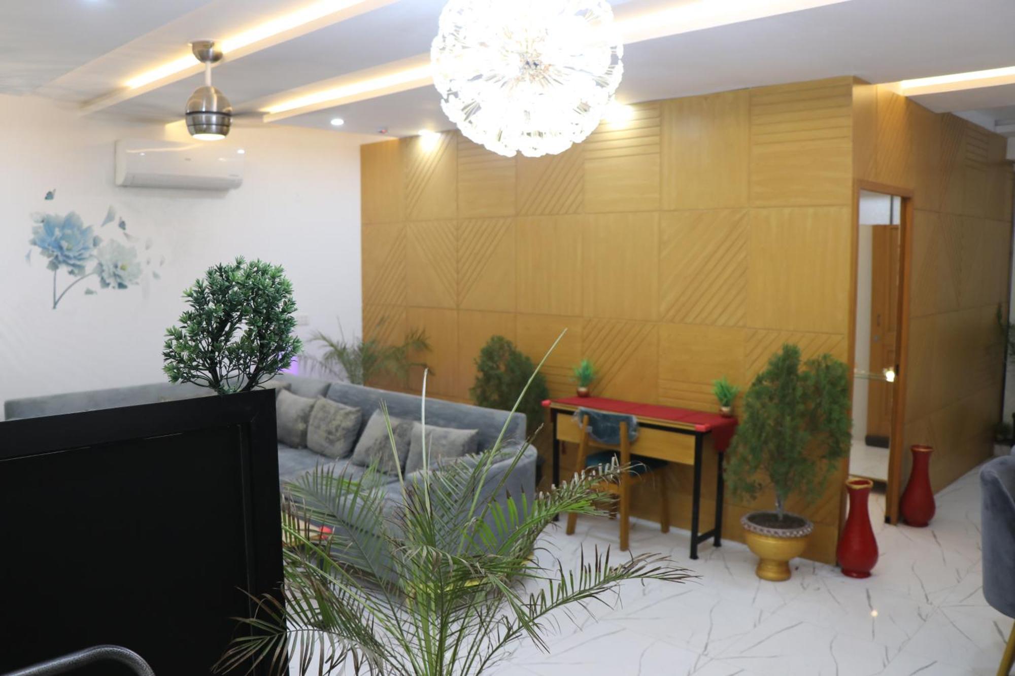 Luxury Manzil Apartment Lahore Esterno foto